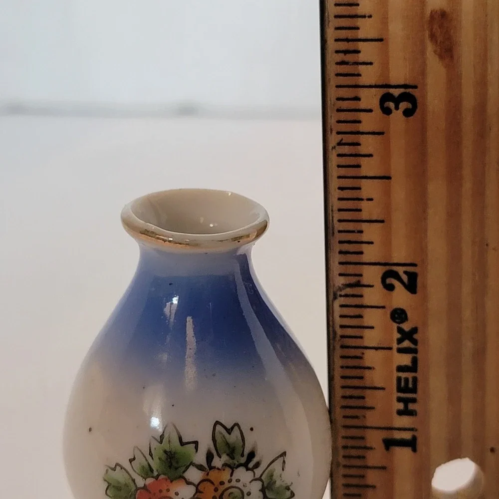 Original Vintage Occupied Japan Decorative Flowered Figurine ~2.5